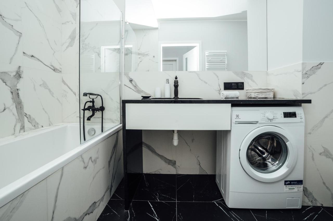 Pobookowane Chmielna Apartments Old Town Гданск Екстериор снимка