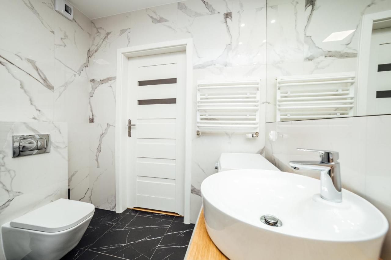 Pobookowane Chmielna Apartments Old Town Гданск Екстериор снимка