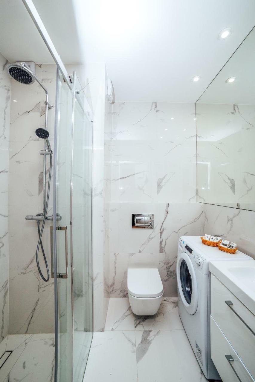 Pobookowane Chmielna Apartments Old Town Гданск Екстериор снимка