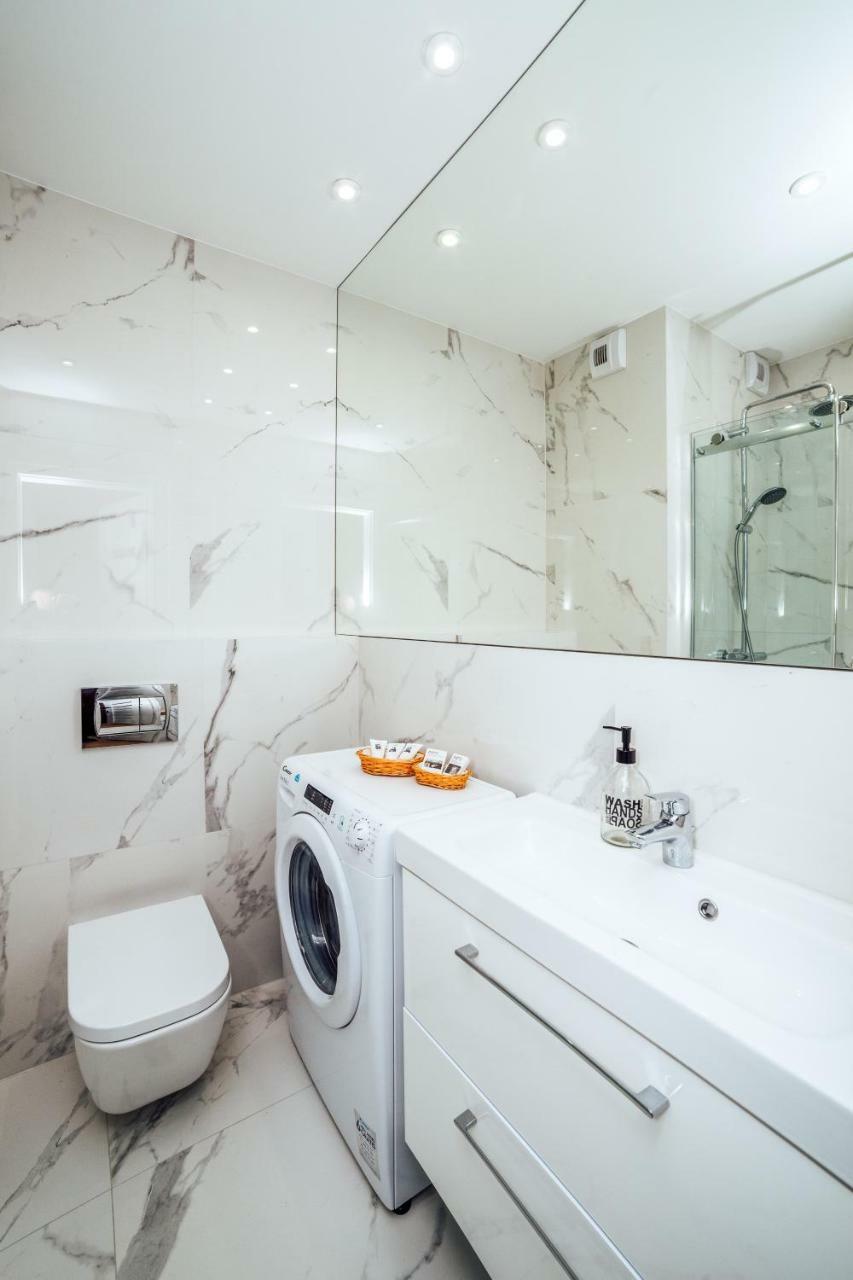 Pobookowane Chmielna Apartments Old Town Гданск Екстериор снимка